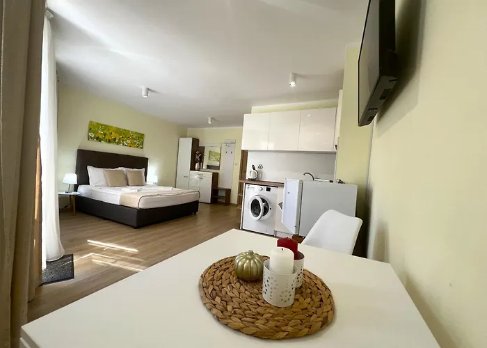 Luxury Apartmemts * בורגאס